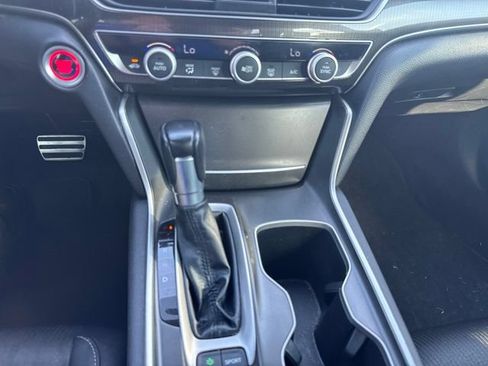 Used 2018 Honda Accord Sport image 12
