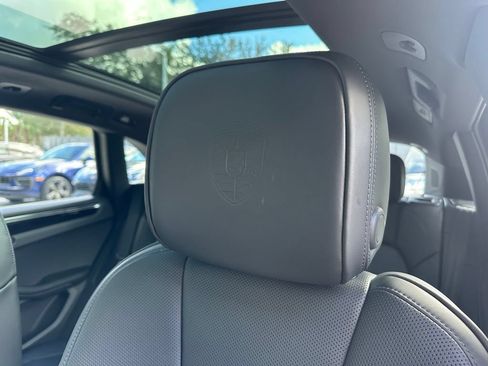 Used 2026 Porsche Macan AWD/4WD image 24