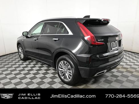 Certified 2025 Cadillac XT4 Premium Luxury image 3