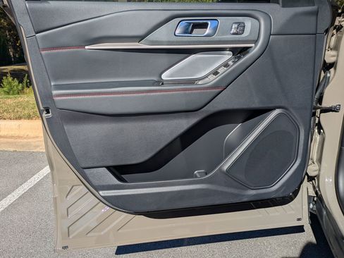 New 2026 Ford Explorer ST w/ Sun And Sound Package image 9