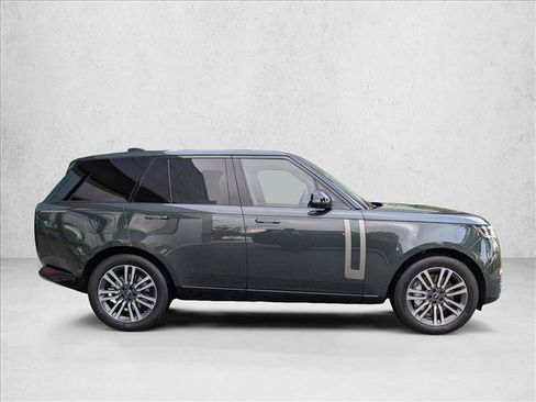 Used 2024 Land Rover Range Rover SE AWD/4WD image 4