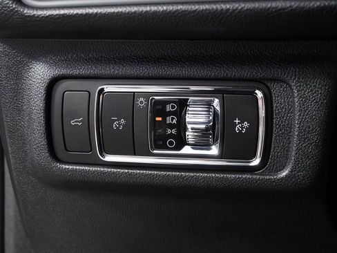 New 2026 Lincoln Corsair Premiere image 24