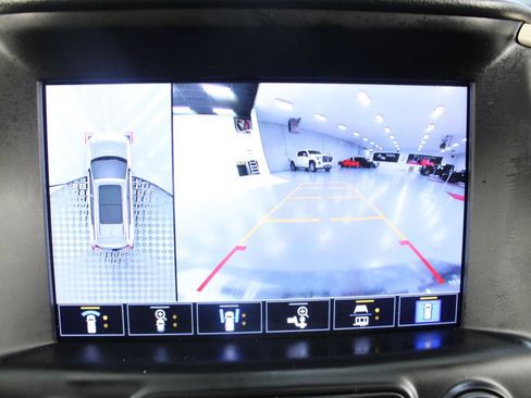 Used 2022 GMC Terrain Denali w/ Black Diamond Edition AWD/4WD image 4