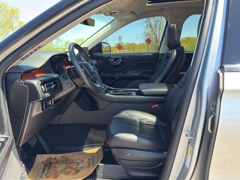 Used 2024 Lincoln Aviator Reserve w/ Jet Package AWD/4WD image 14
