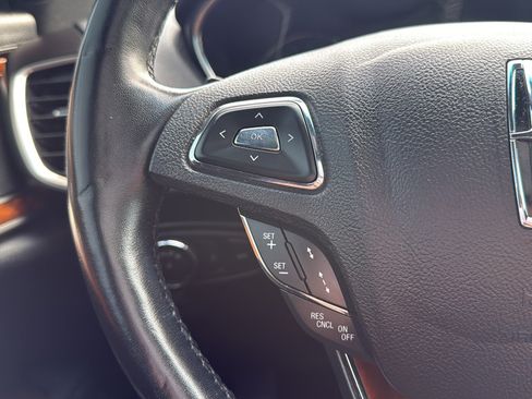 Used 2016 Lincoln MKX Reserve w/ Technology Package AWD/4WD image 22