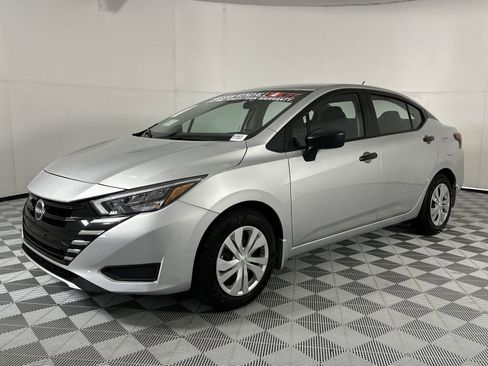 Certified 2025 Nissan Versa S w/ Trunk Package FWD image 4