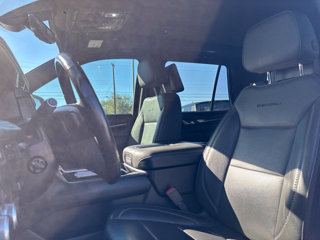 Used 2021 GMC Yukon Denali w/ Denali Ultimate Package AWD/4WD image 11