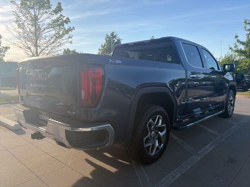 Used 2023 GMC Sierra 1500 SLT w/ SLT Premium Package AWD/4WD image 8