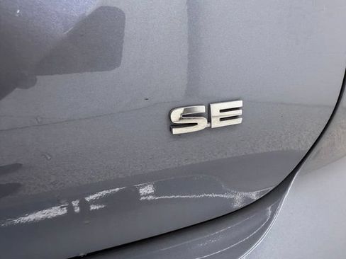 Used 2025 Mitsubishi Outlander SE FWD image 11