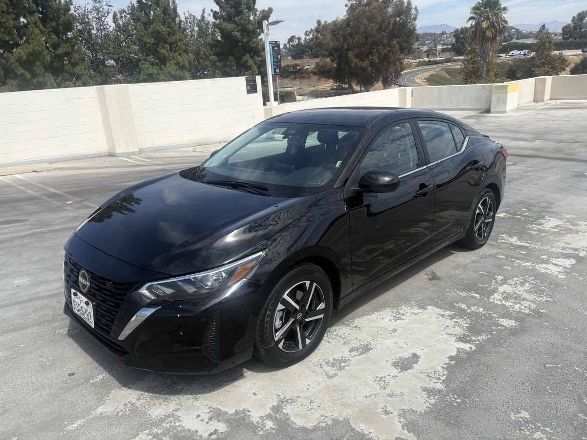 Used 2025 Nissan Sentra SV FWD image 3