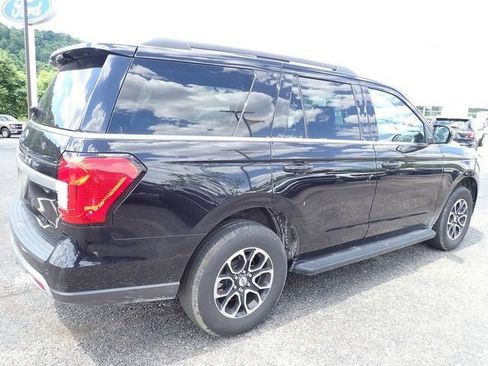 Used 2024 Ford Expedition XLT AWD/4WD image 6