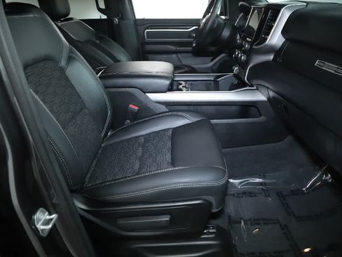 Used 2022 RAM 1500 Big Horn AWD/4WD image 36