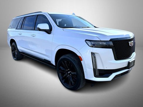 Certified 2023 Cadillac Escalade ESV Sport Platinum image 3