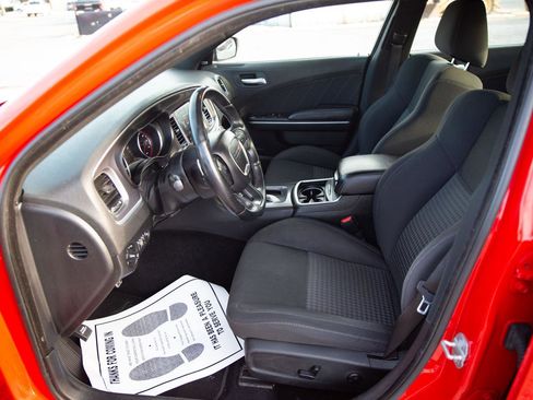 Used 2019 Dodge Charger GT image 2