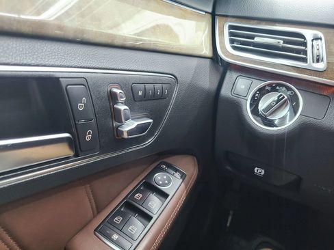 Used 2014 Mercedes-Benz E 350 4MATIC Wagon image 30