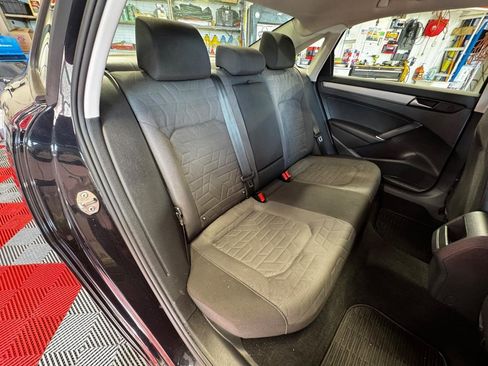 Used 2021 Volkswagen Passat 2.0T S image 10