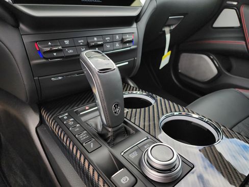 Used 2023 Maserati Ghibli Trofeo image 15