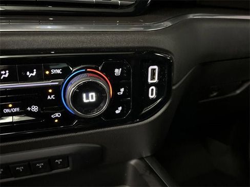 Used 2024 Chevrolet Silverado 2500 High Country w/ High Country Premium Package image 35