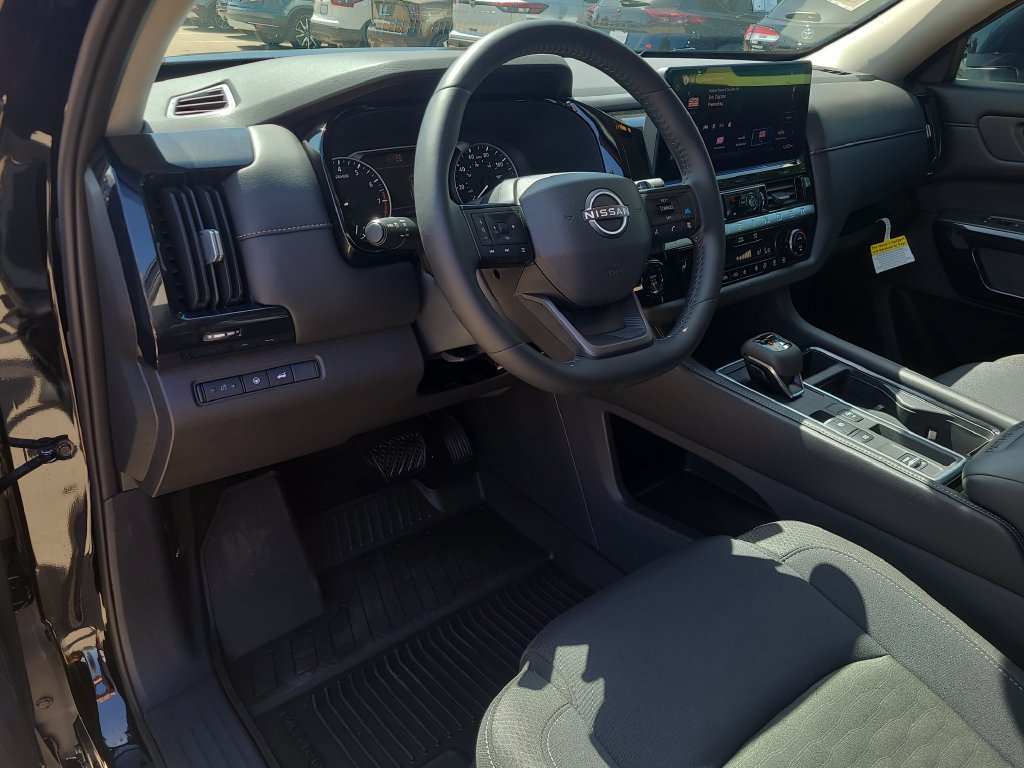 Certified 2026 Nissan Pathfinder SV FWD image 17
