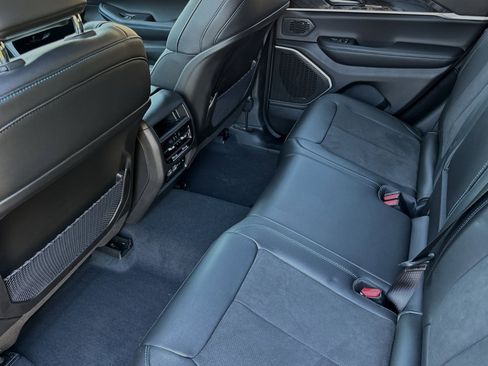 New 2023 Jeep Grand Cherokee Trailhawk image 11