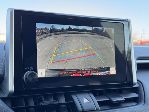 Used 2024 Toyota RAV4 LE image 10