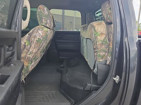 Used 2016 RAM 2500 Tradesman w/ Chrome Appearance Group AWD/4WD image 15