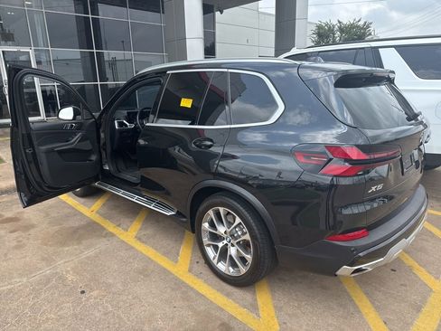 Used 2025 BMW X5 sDrive40i w/ Climate Comfort Package RWD image 7