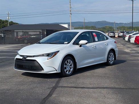 New 2026 Toyota Corolla LE image 2