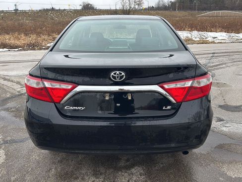 Used 2015 Toyota Camry LE image 4