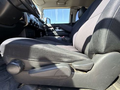 Used 2012 Toyota FJ Cruiser 4WD w/ Upgrade Pkg image 12