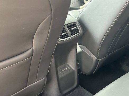 Used 2024 Buick Envision Preferred AWD/4WD image 23