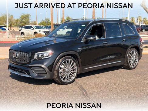 Used 2022 Mercedes-Benz GLB 35 AMG 4MATIC image 1