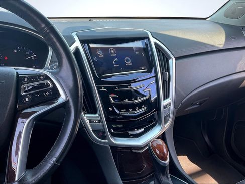 Used 2016 Cadillac SRX Luxury image 6