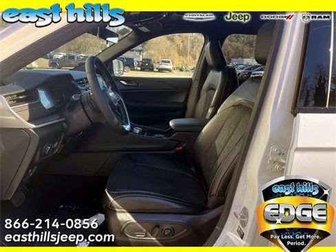 New 2025 Jeep Grand Cherokee L Altitude image 7