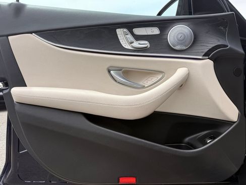 Used 2019 Mercedes-Benz E 300 image 12