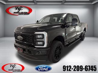 New 2026 Ford F250 Lariat w/ Black Appearance Package AWD/4WD 360° Tour