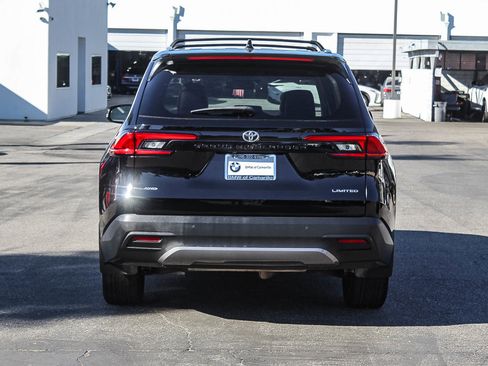 Used 2024 Toyota Grand Highlander Limited image 5