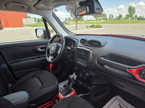 Used 2020 Jeep Renegade Trailhawk w/ Cold Weather Group AWD/4WD image 37