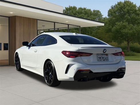 Certified 2025 BMW M440i Coupe w/ Parking Assistance Package image 10