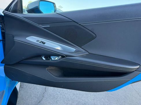 Used 2022 Chevrolet Corvette Stingray Coupe w/ 1LT RWD image 14