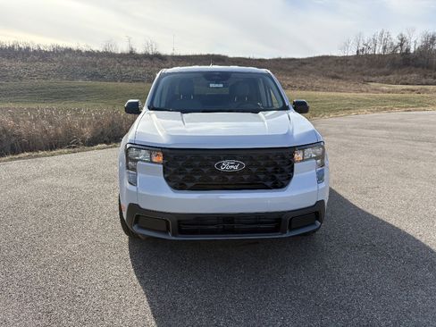 New 2026 Ford Maverick XLT w/ XLT Luxury Package FWD image 8