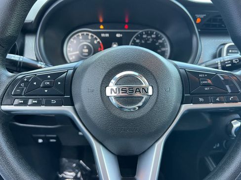Used 2020 Nissan Kicks SV image 28