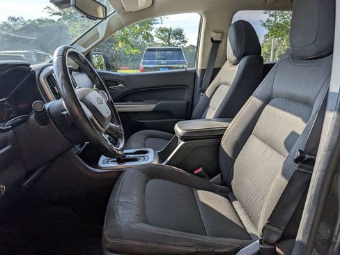 Used 2017 Chevrolet Colorado LT w/ LT Convenience Package RWD image 15