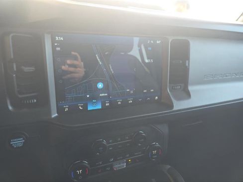 Used 2023 Ford Bronco Outer Banks image 5