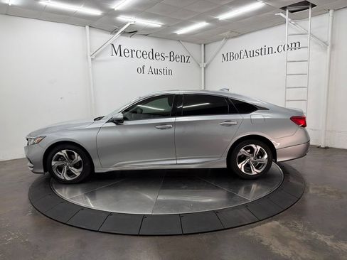 Used 2020 Honda Accord EX image 4