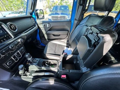 Used 2022 Jeep Wrangler Unlimited Sahara w/ LED Lighting Group AWD/4WD image 27