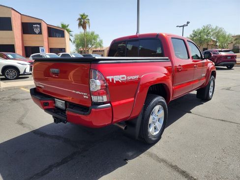 Used 2015 Toyota Tacoma PreRunner w/ TRD Sport Package RWD image 3