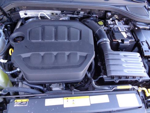 Used 2022 Volkswagen Golf R 2.0T Manual image 21