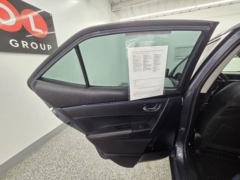 Used 2018 Toyota Corolla SE FWD image 28