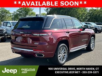 Used 2022 Jeep Grand Cherokee Summit video 2
